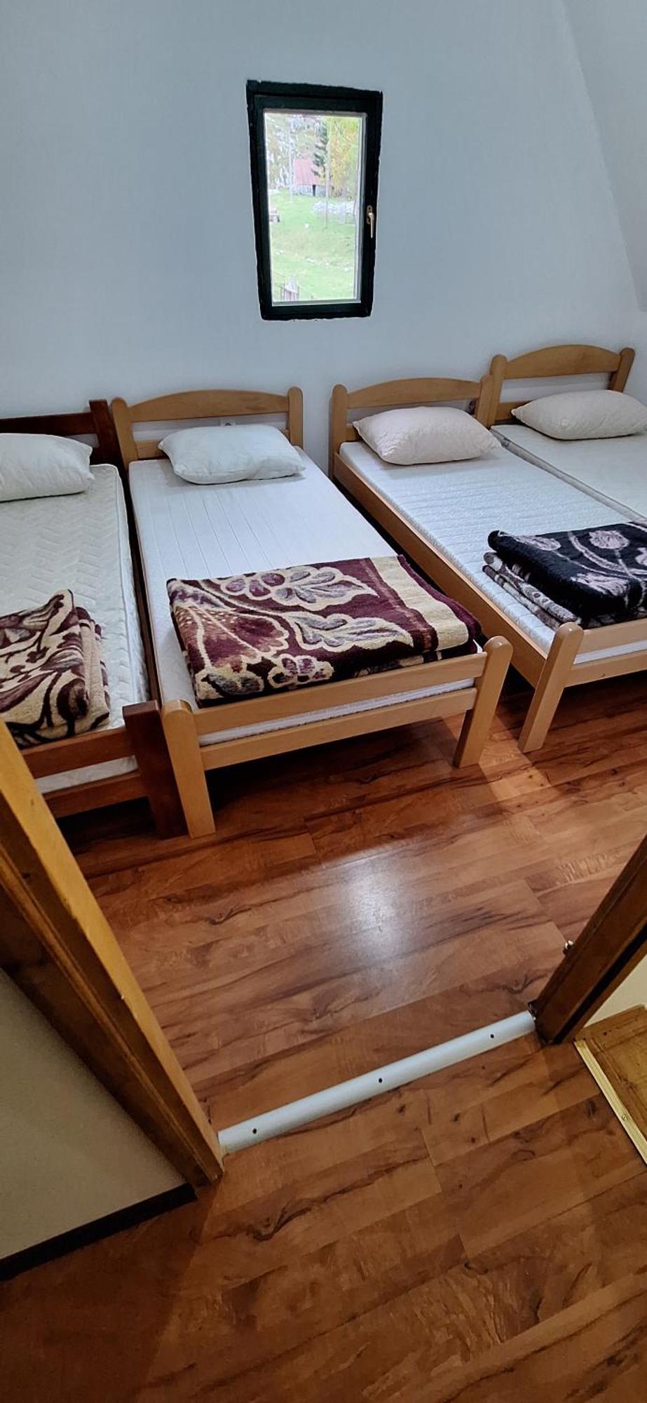 Katun Mokra Accommodation & Horseback Riding Podgorica Rom bilde